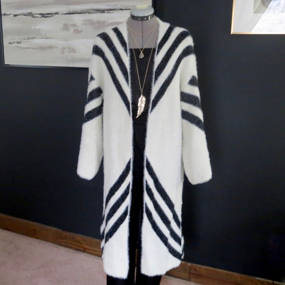 Anthropologie Sleeping On Snow Valia Cardigan Sweater OS White Eyelash Duster - Picture 1 of 8